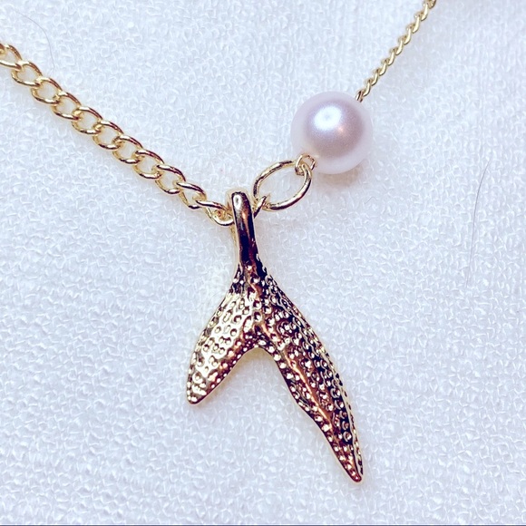 ❣️$25/3❣️ Mermaid Tail Faux Pearls Necklace - Picture 6 of 9